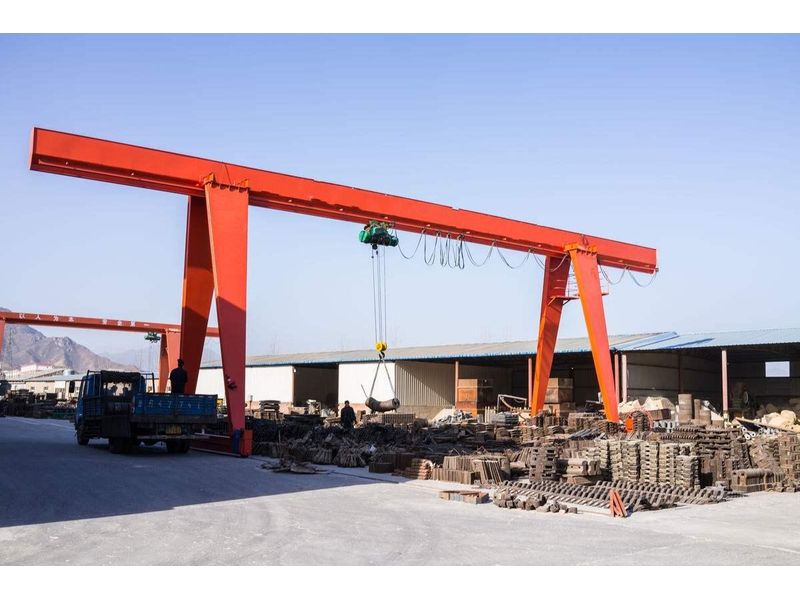 電動(dòng)葫蘆門式起重機(jī)